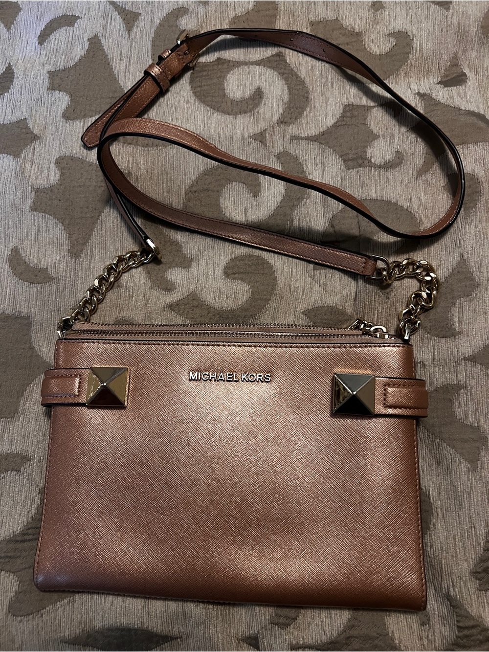 Like New Michael Kors Women's Rose Gold Crossbody Bag